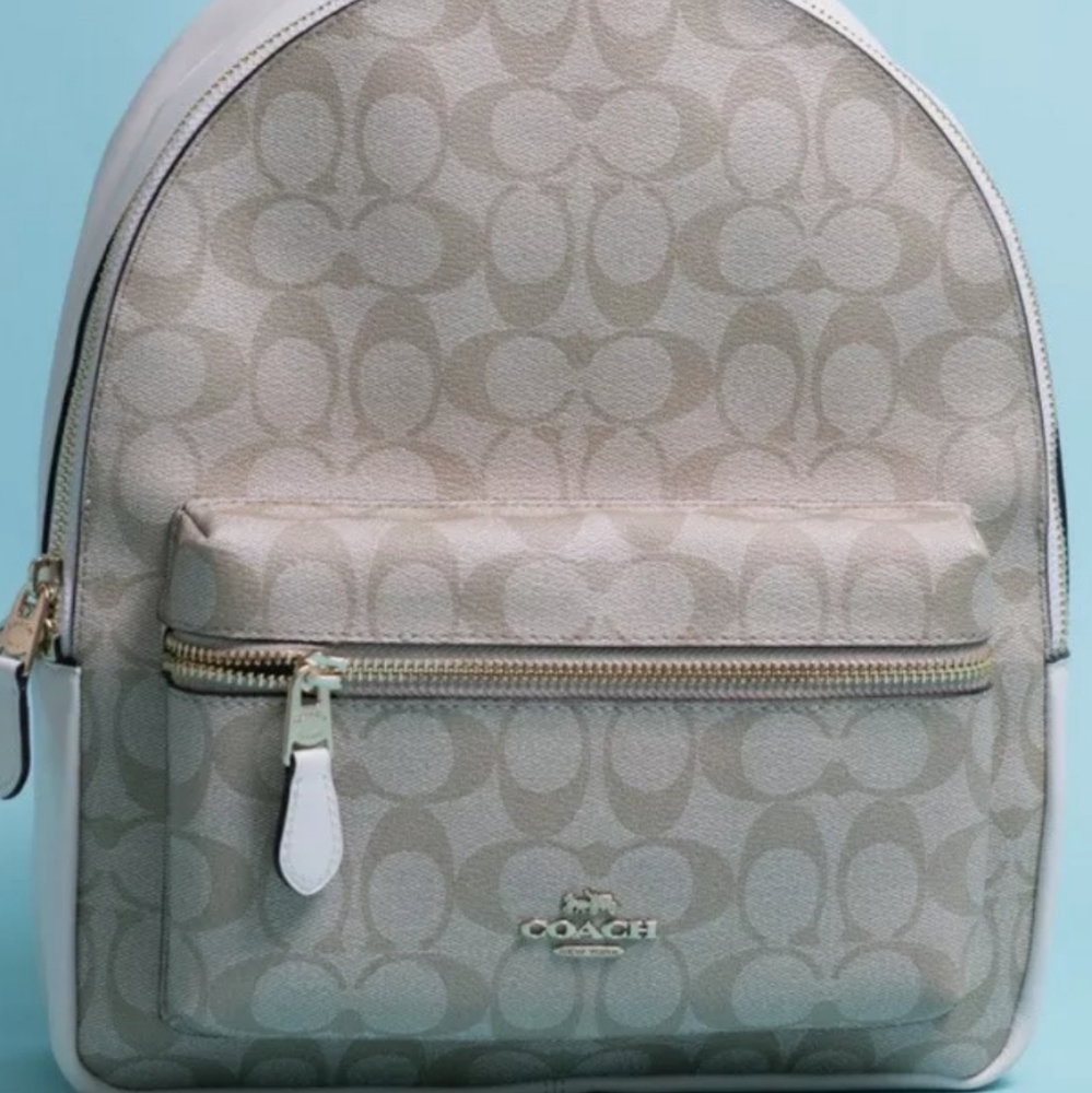 Relisted--- COACH SIGNATURE CANVAS BACKPACK - Picture 4 of 4